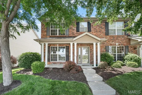 $244,900 | 1109 Ridgeway Drive, Lake St. Louis, MO 63367