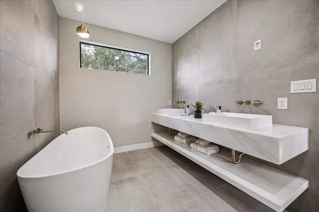 $1,695,000 | 5055 Yarwell Drive, Houston, TX 77096