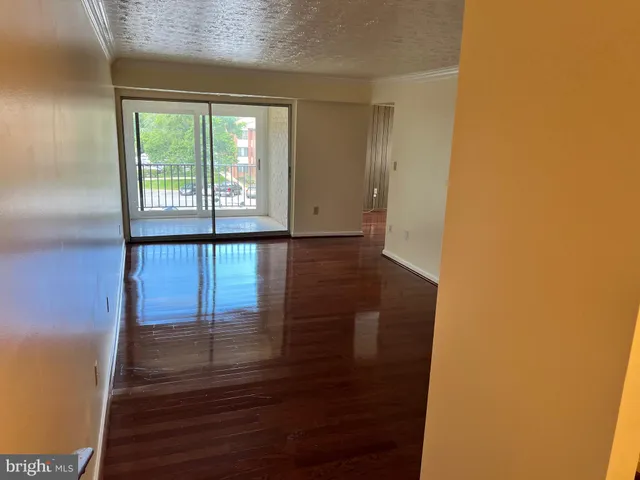 $2,600 | 7927 Mandan Road, Unit 301, Greenbelt, MD 20770