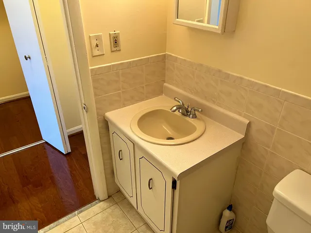 $2,600 | 7927 Mandan Road, Unit 301, Greenbelt, MD 20770