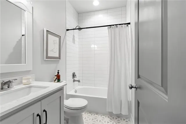 $558,500 | 15301 West 173rd Street, Olathe, KS 66062