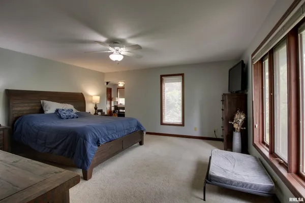 $649,000 | 4034 Marian Drive, Quincy, IL 62305