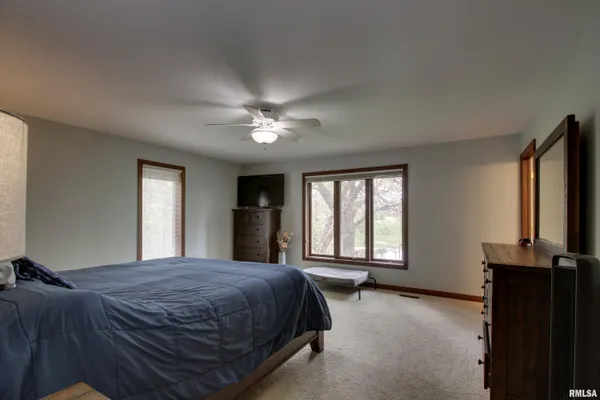 $649,000 | 4034 Marian Drive, Quincy, IL 62305