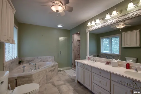 $649,000 | 4034 Marian Drive, Quincy, IL 62305