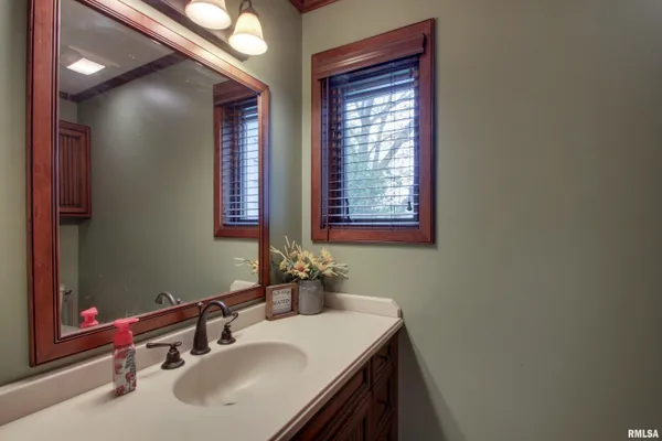 $649,000 | 4034 Marian Drive, Quincy, IL 62305