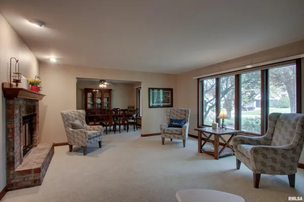 $649,000 | 4034 Marian Drive, Quincy, IL 62305