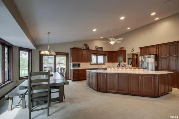 $649,000 | 4034 Marian Drive, Quincy, IL 62305
