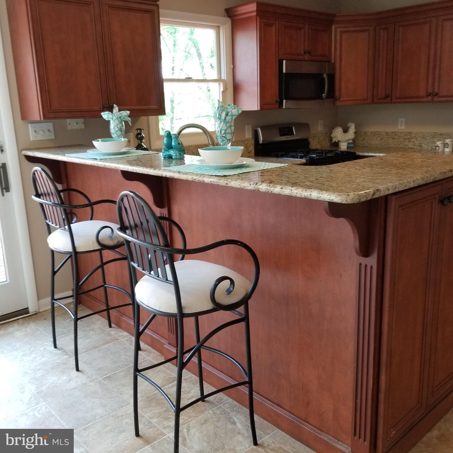 7903 Shore Road Baltimore, MD 21222 - Photo 12 of 41 Granite breakfast bar