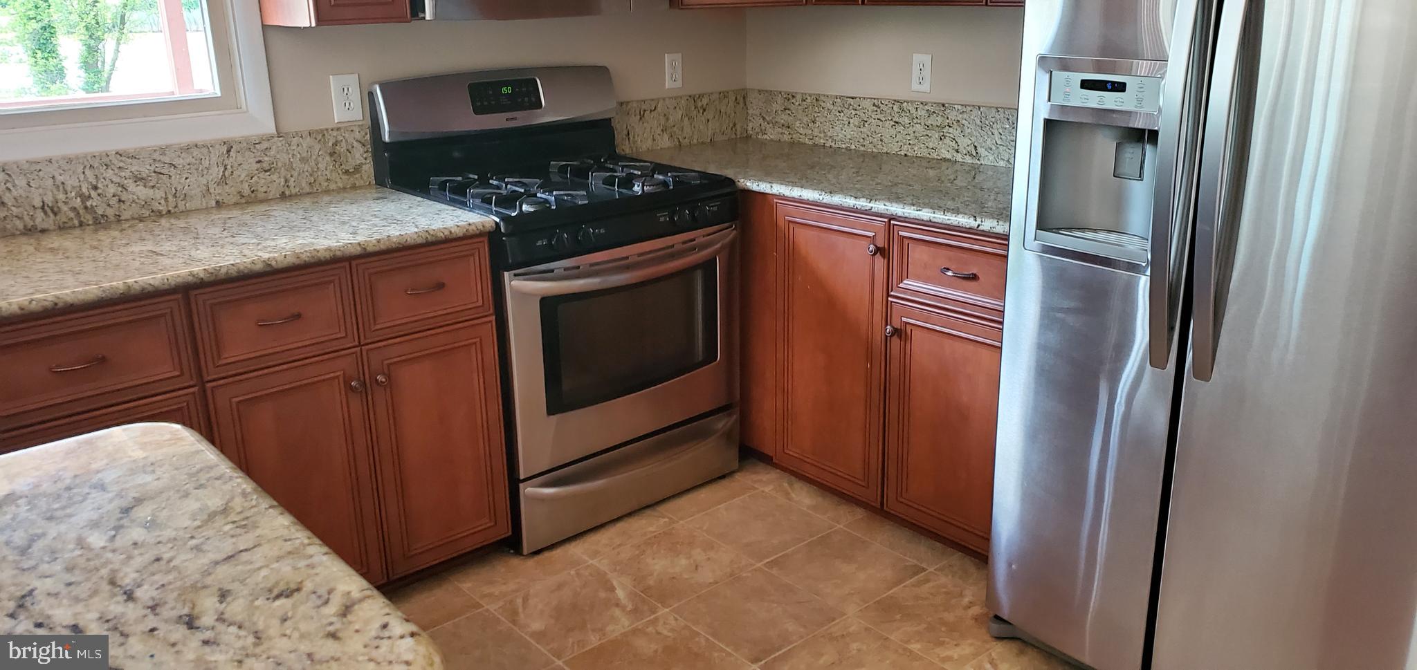 7903 Shore Road Baltimore, MD 21222 - Photo 13 of 41