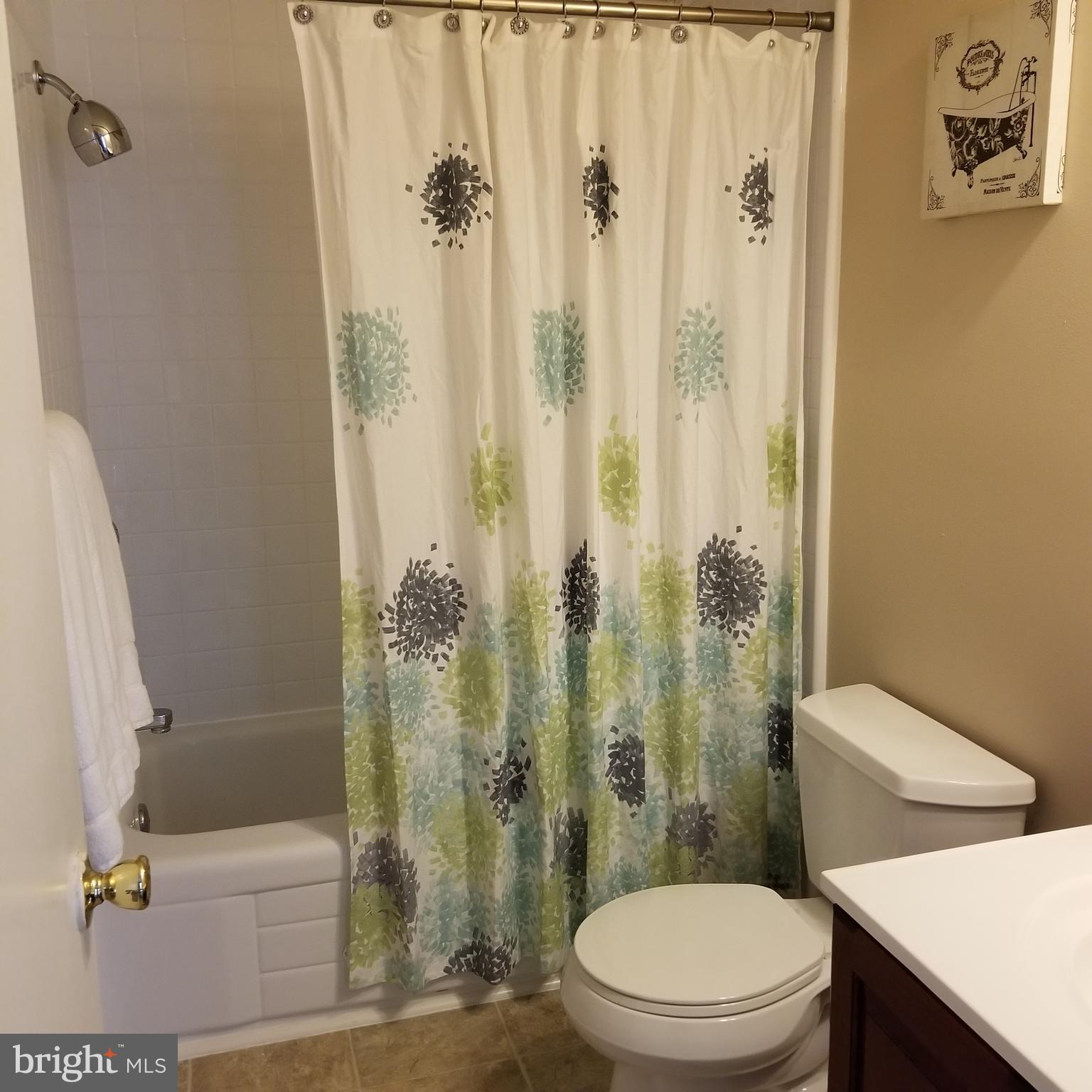 7903 Shore Road Baltimore, MD 21222 - Photo 35 of 41 Full Hall Bath on Bedroom Level