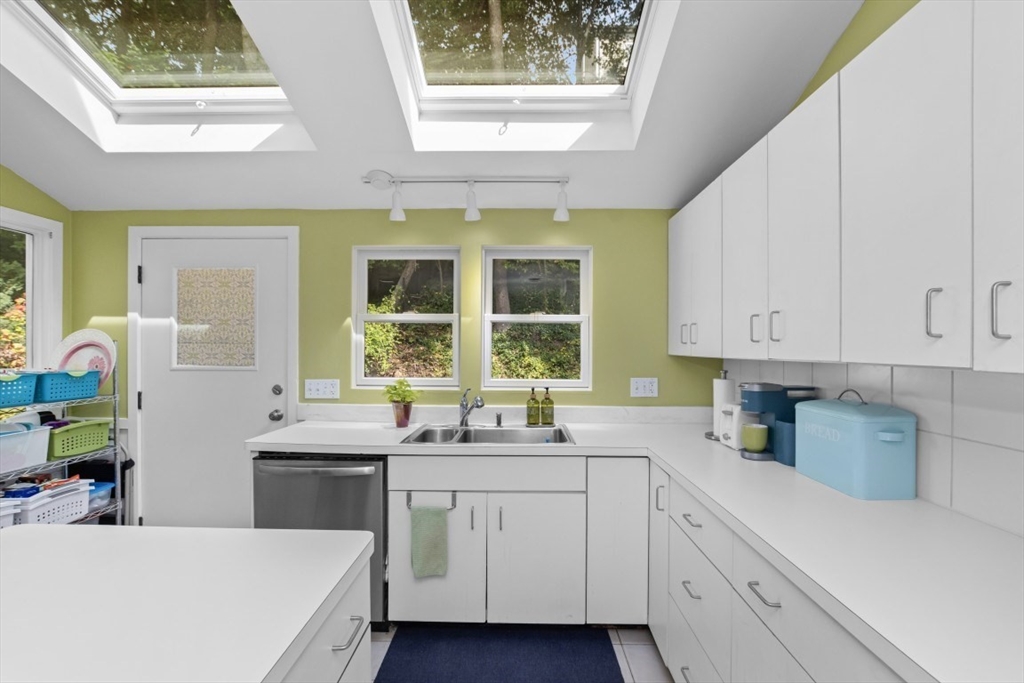121 Channing Road, Unit 121 Watertown, MA 02472 - Photo 8 of 18