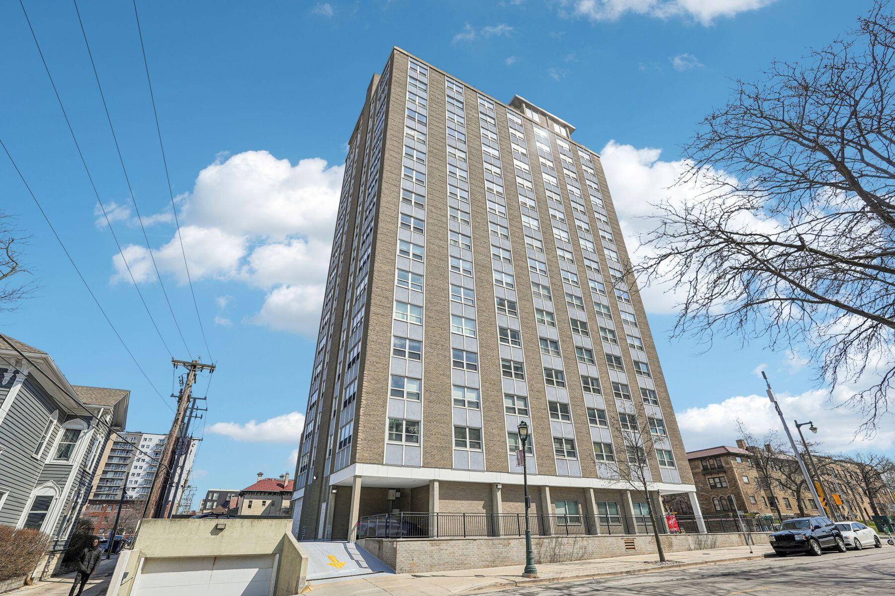 1707 North Prospect Avenue, Unit 6E Milwaukee, WI 53202 - Photo 27 of 29 Corner of Prospect and Brady