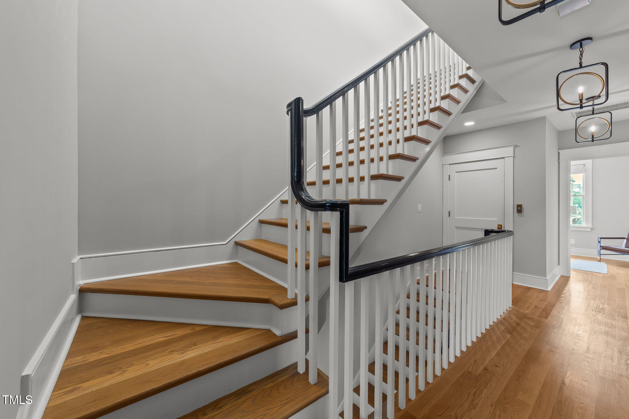 138 South East Street Raleigh, NC 27601 - Photo 18 of 86 35-web-or-mls-VB4A1826