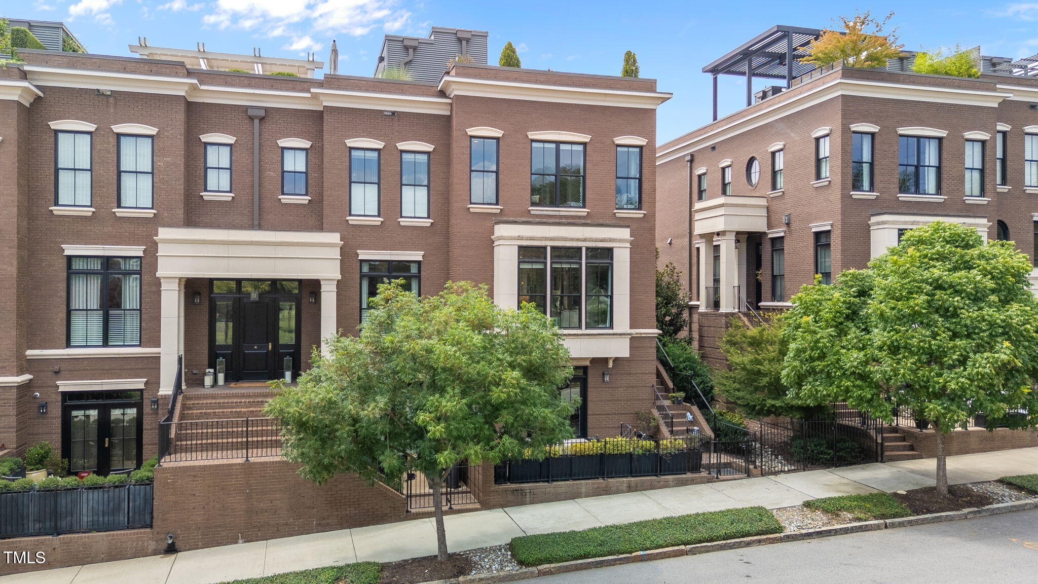 138 South East Street Raleigh, NC 27601 - Photo 34 of 86 2-web-or-mls-DJI_20250808143741_0456_D