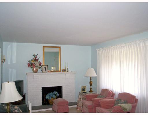 261 Hulton Road Penn Hills, PA 15147 - Photo 7 of 13 Living Room.