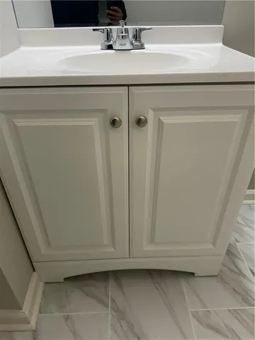 a view of a utility room