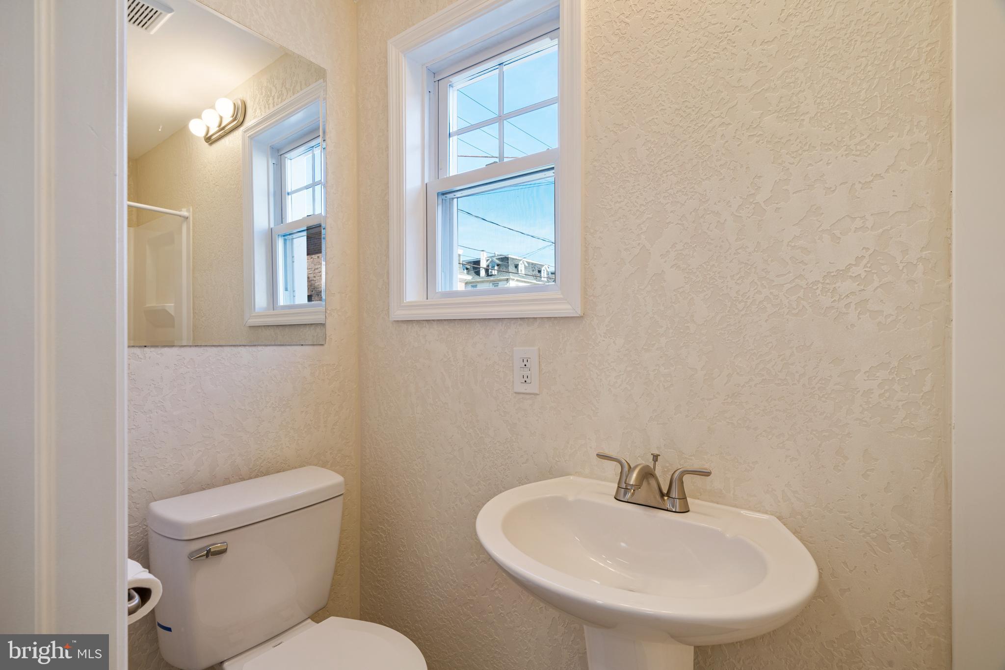 417 Ryers Avenue Cheltenham, PA 19012 - Photo 18 of 38