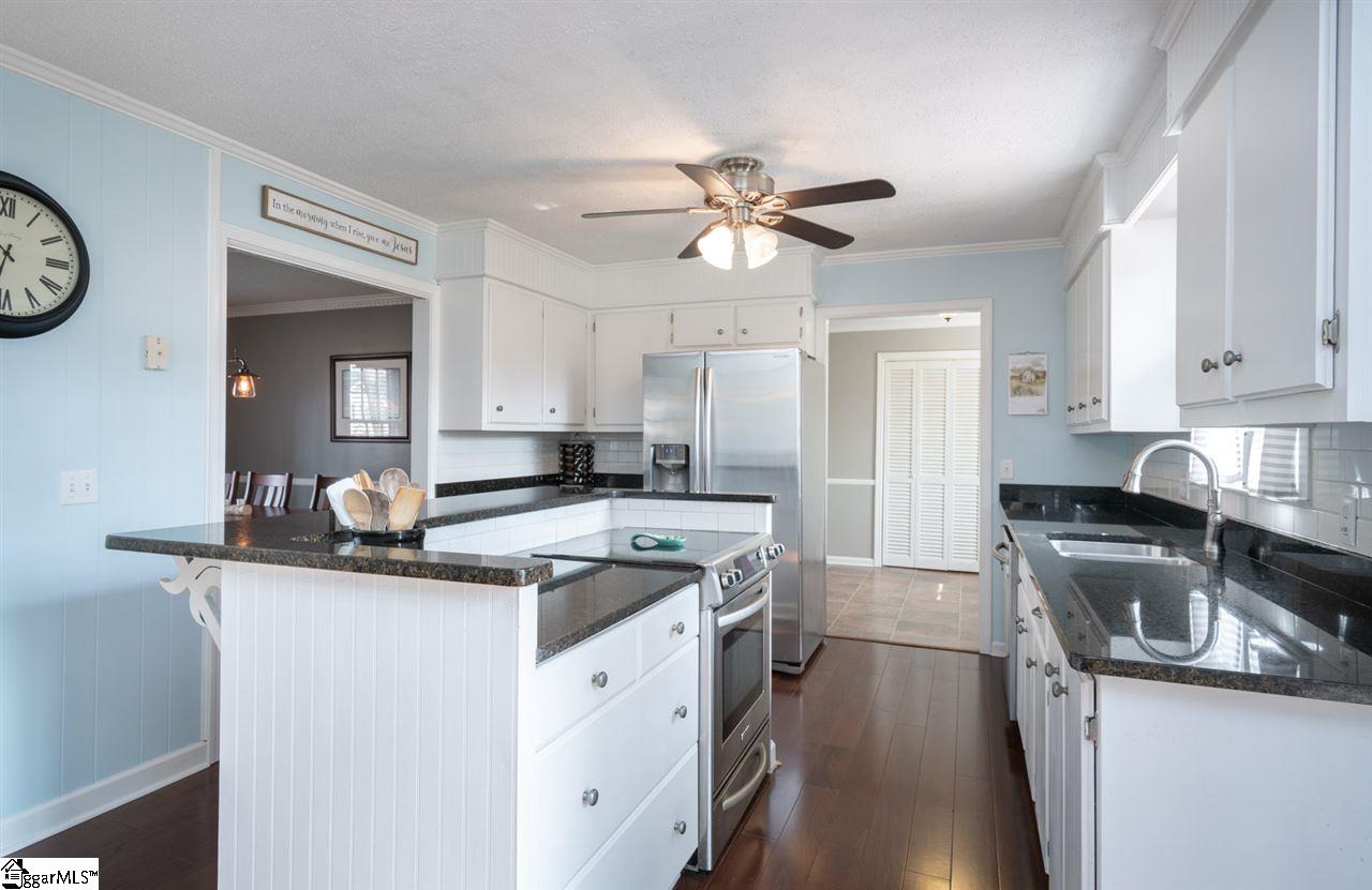 103 Old Hickory Point Greenville, SC 29607 - Photo 8 of 36 Gallery Image 8
