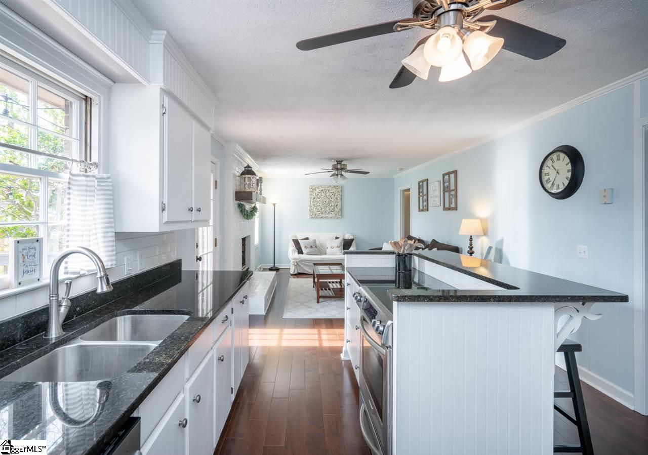 103 Old Hickory Point Greenville, SC 29607 - Photo 10 of 36 Gallery Image 10