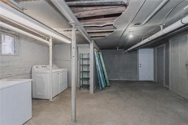 a view of a garage
