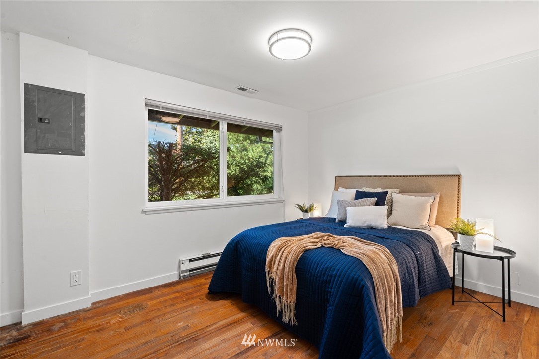 858 Queen Avenue Northeast Renton, WA 98056 - Photo 11 of 24 Gallery Image 11