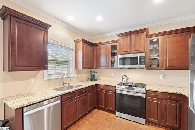 $627,900 | 316 Scotts Bluff Drive, Simpsonville, SC 29681