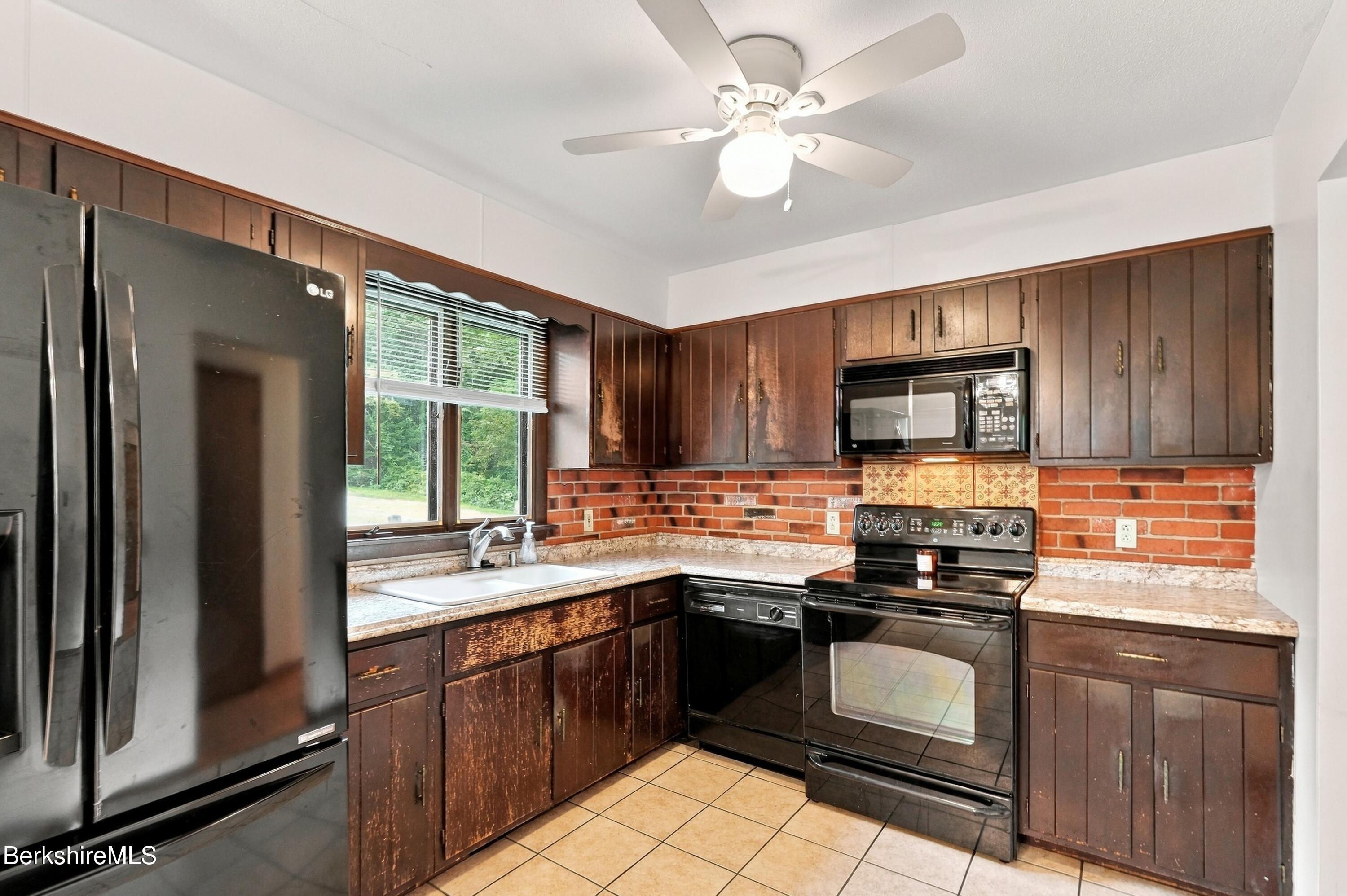 332 Hancock Road Pittsfield, MA 01201 - Photo 30 of 52 ADM03225