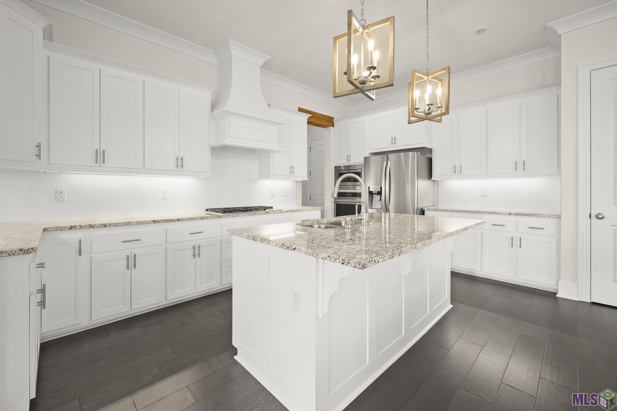 5146 Cheneau Lane Baton Rouge, LA 70808 - Photo 2 of 23