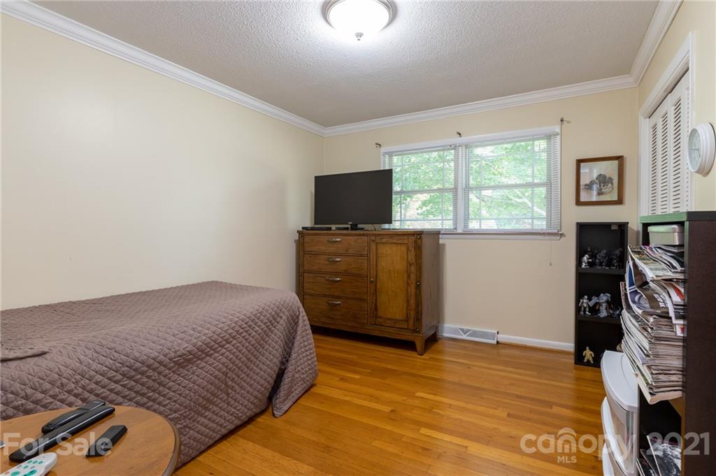 602 Holiday Road Gastonia, NC 28054 - Photo 11 of 21 Gallery Image 11