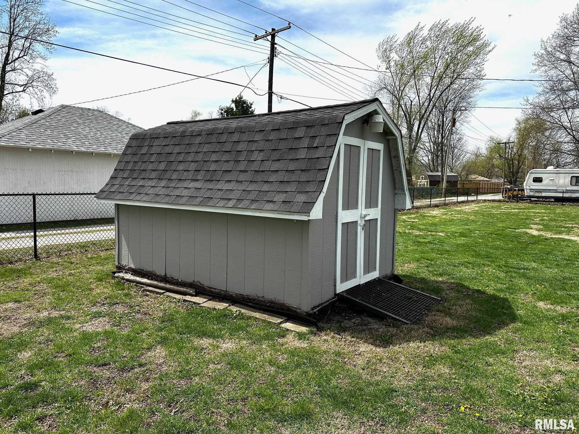 400 West Spruce Street Chatham, IL 62629 - Photo 4 of 5