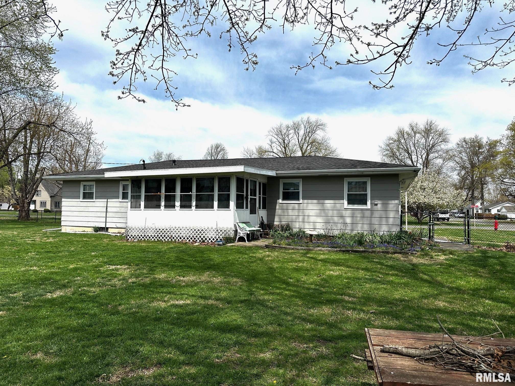 400 West Spruce Street Chatham, IL 62629 - Photo 5 of 5