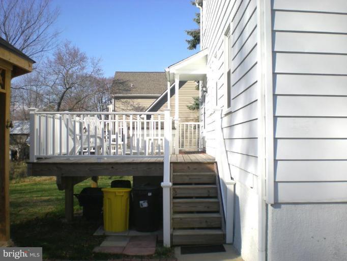 2115 Stonewall Road Catonsville, MD 21228 - Photo 4 of 19 a view of entryway with a front door