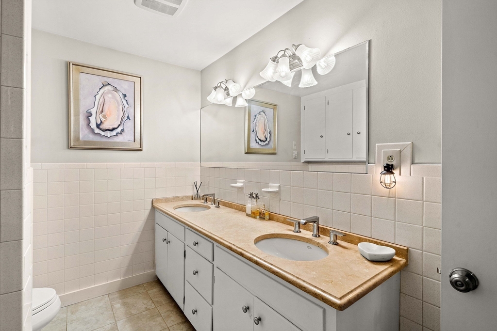 50 Holt Road Andover, MA 01810 - Photo 17 of 37