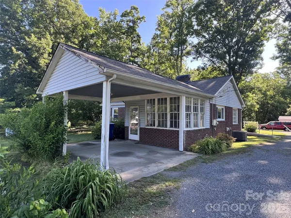 $199,999 | 209 South Roxford Road, Kings Mountain, NC 28086