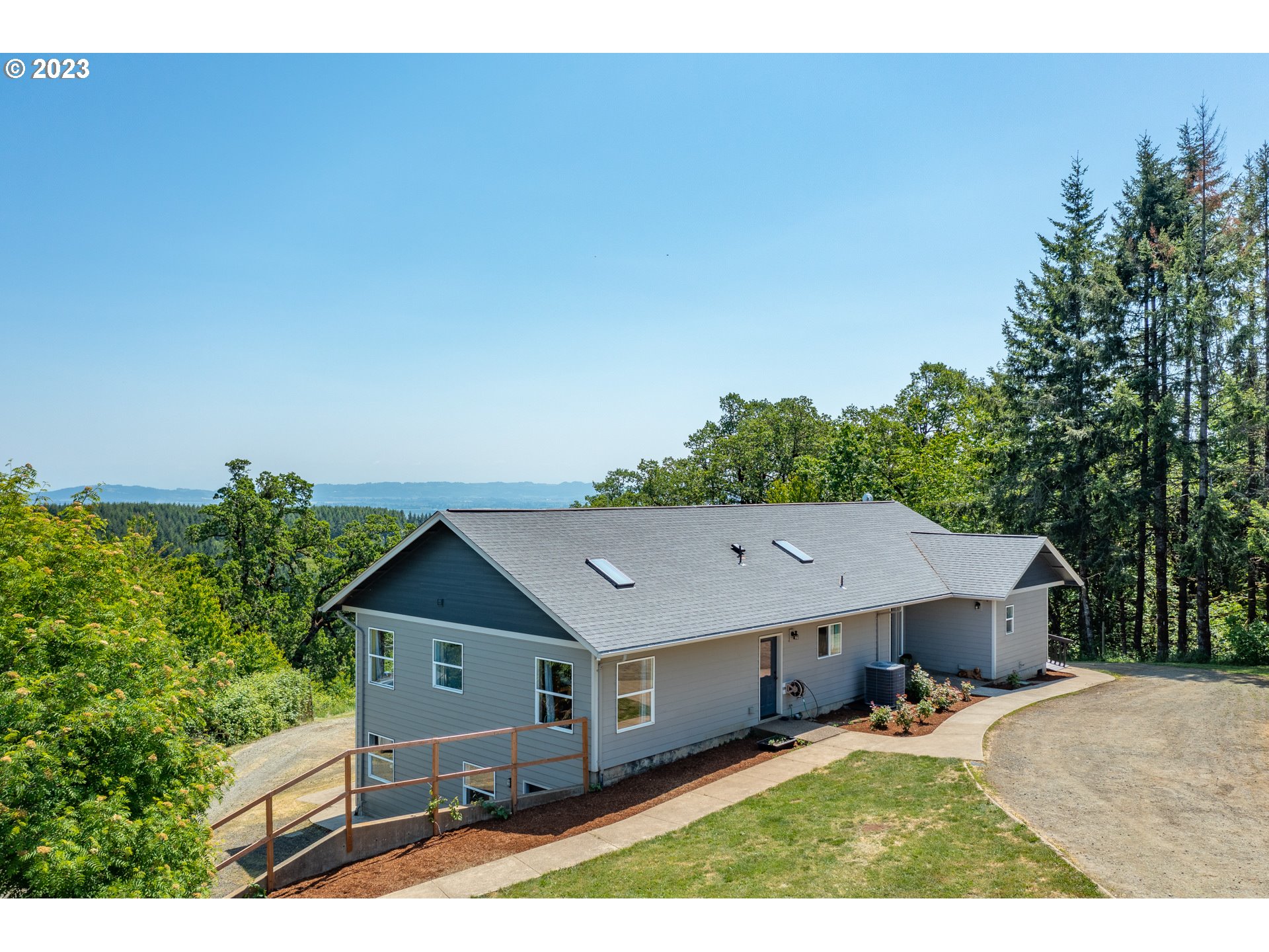 19350 Southwest Canyon Road Sheridan, OR 97378 - Photo 12 of 39 Gallery Image 12