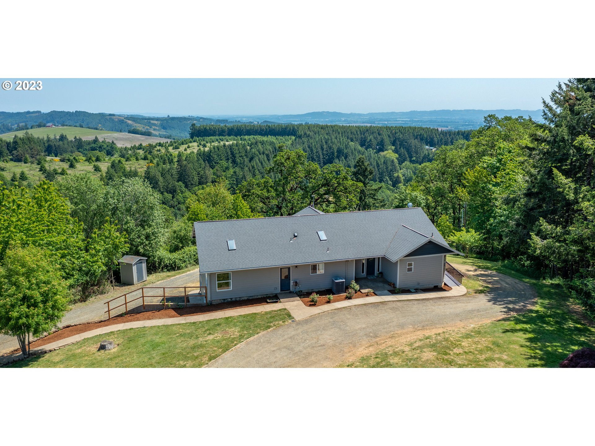 19350 Southwest Canyon Road Sheridan, OR 97378 - Photo 9 of 39 Gallery Image 9