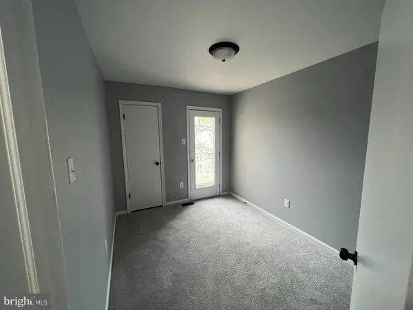 $2,300 | 13 Michele Court, Unit 118, Levittown, PA 19057