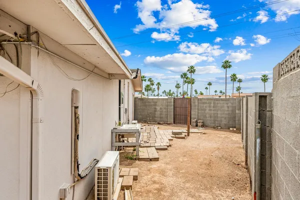 $2,050 | 11044 East University Drive, Apache Junction, AZ 85120