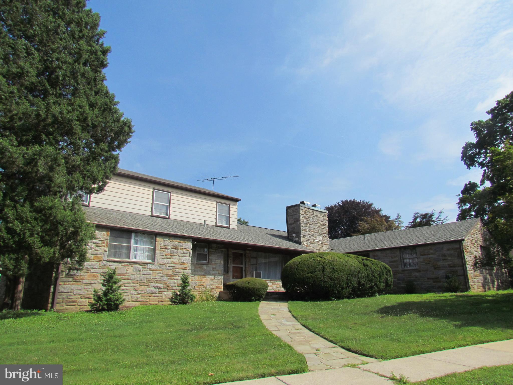 215 Maple Avenue Reading, PA 19607 - Photo 3 of 52 Gallery Image 3