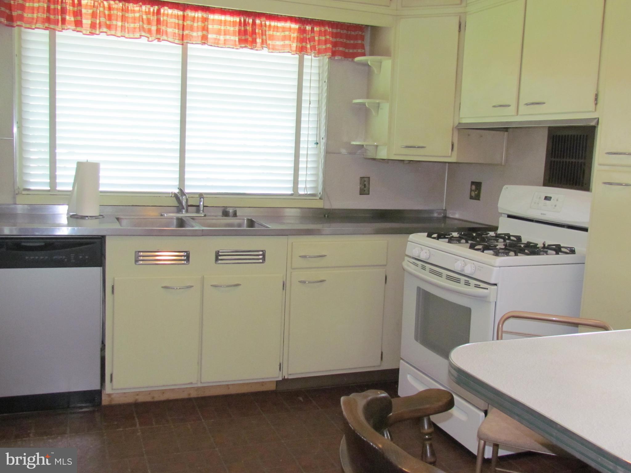 215 Maple Avenue Reading, PA 19607 - Photo 22 of 52 Gallery Image 22