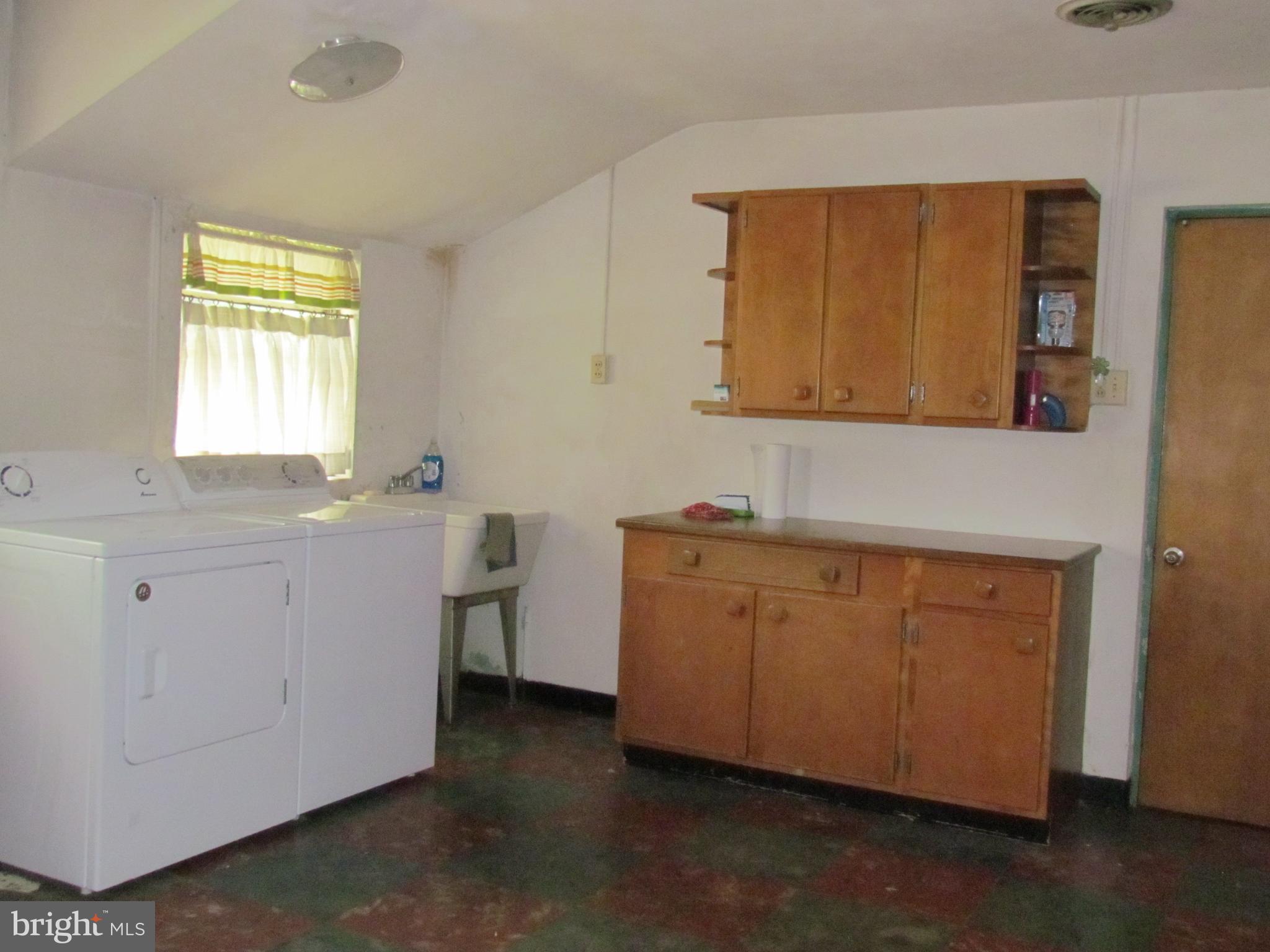 215 Maple Avenue Reading, PA 19607 - Photo 25 of 52 Gallery Image 25