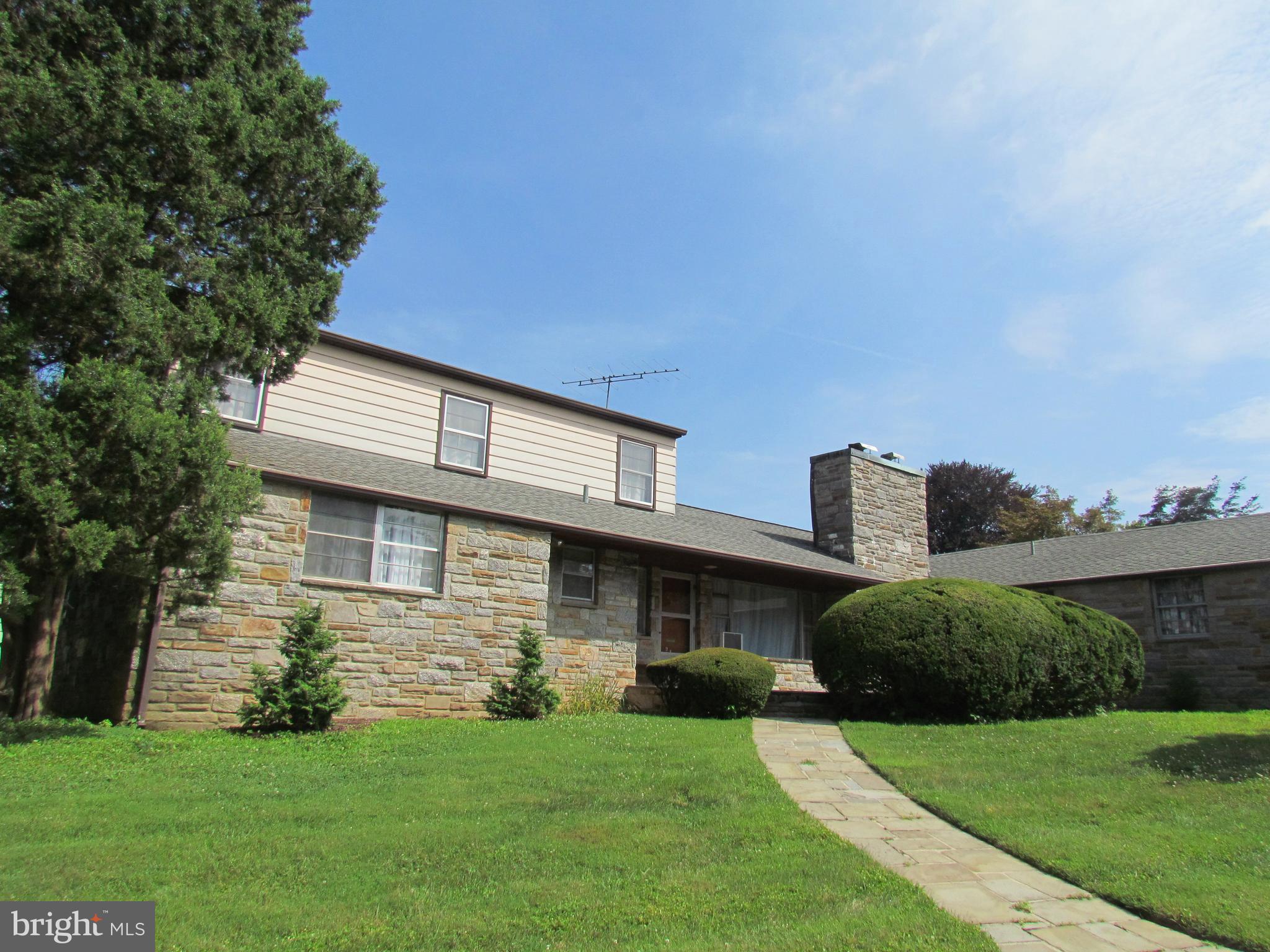 215 Maple Avenue Reading, PA 19607 - Photo 4 of 52 Gallery Image 4