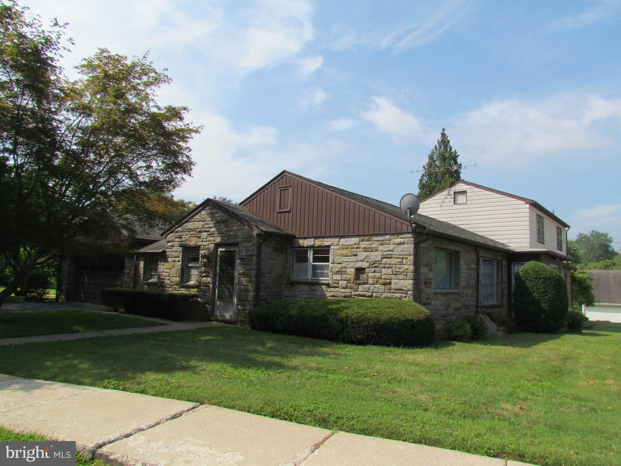 215 Maple Avenue Reading, PA 19607 - Photo 5 of 52 Gallery Image 5