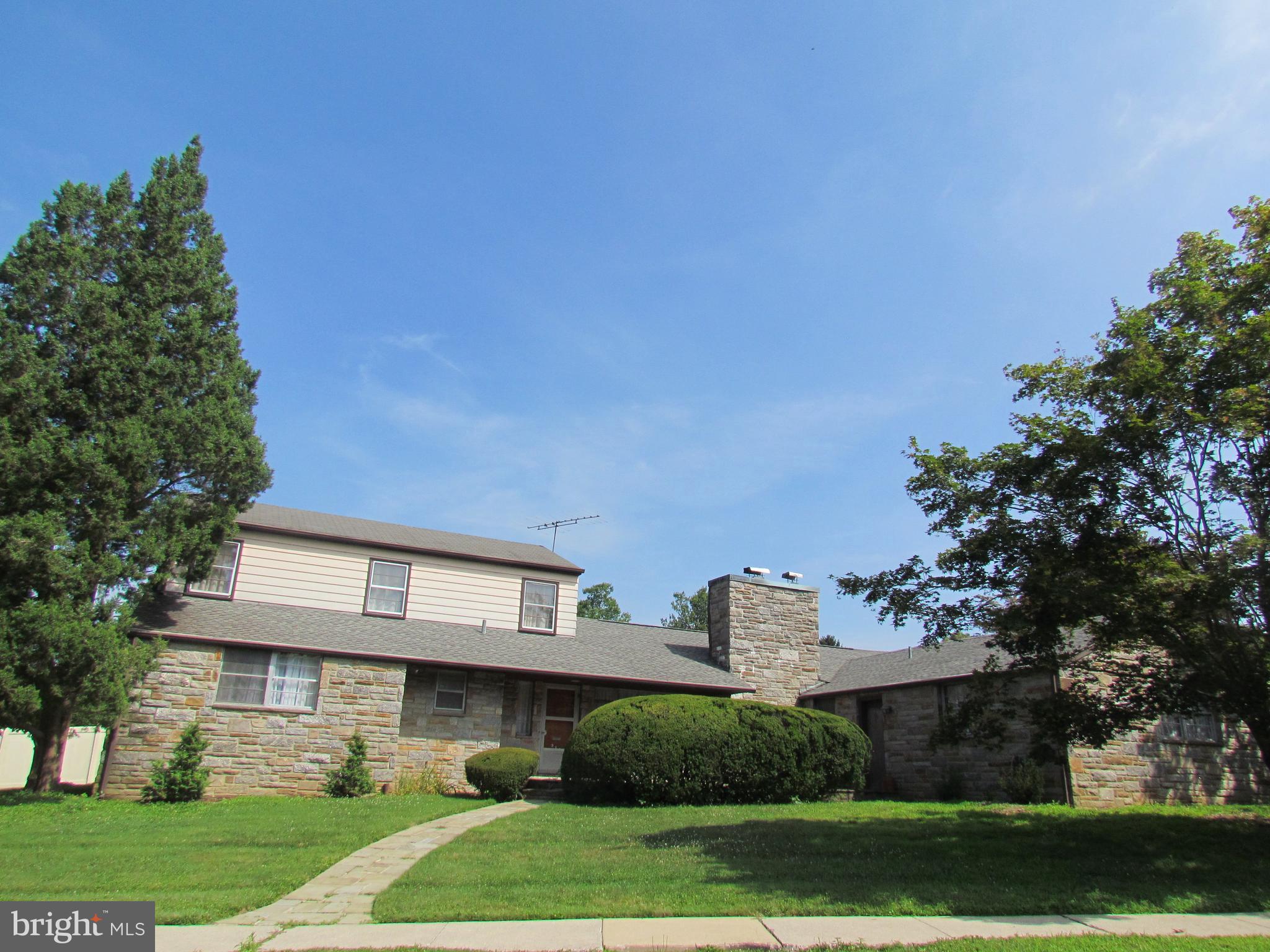 215 Maple Avenue Reading, PA 19607 - Photo 6 of 52 Gallery Image 6