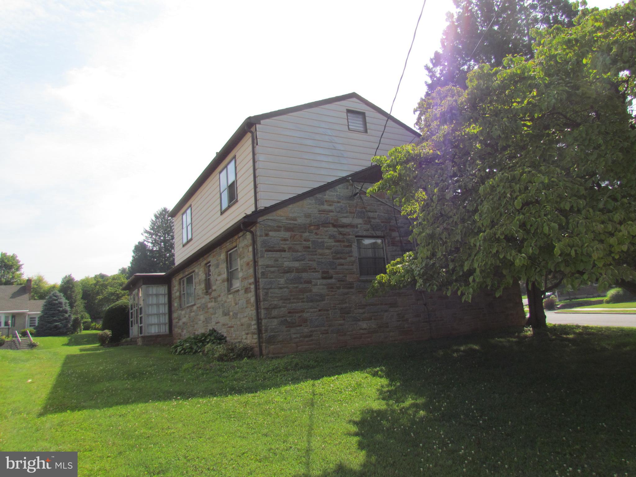 215 Maple Avenue Reading, PA 19607 - Photo 10 of 52 Gallery Image 10