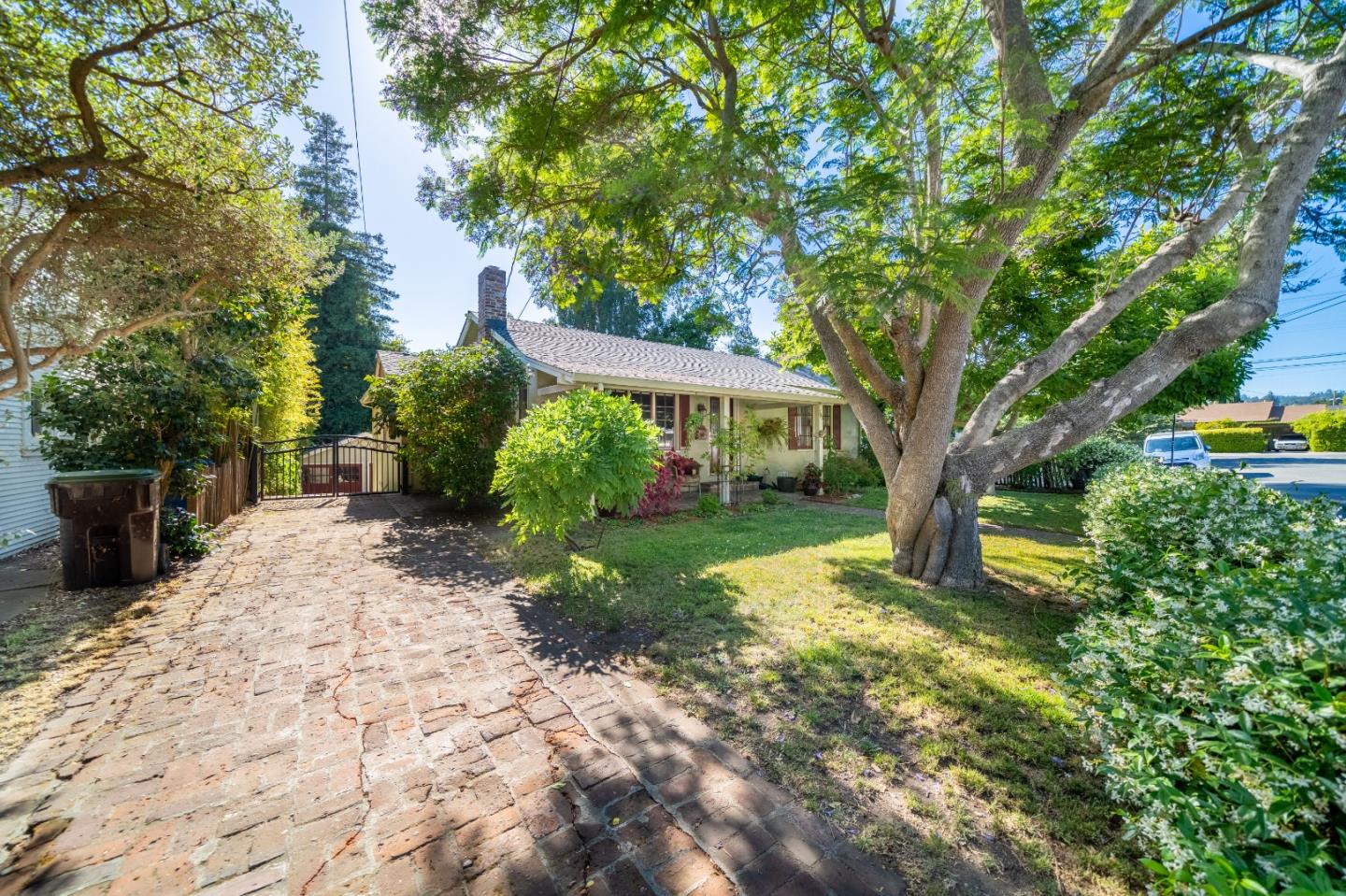 141 Reed Way Santa Cruz, CA 95060 - Photo 42 of 44 Gallery Image 42