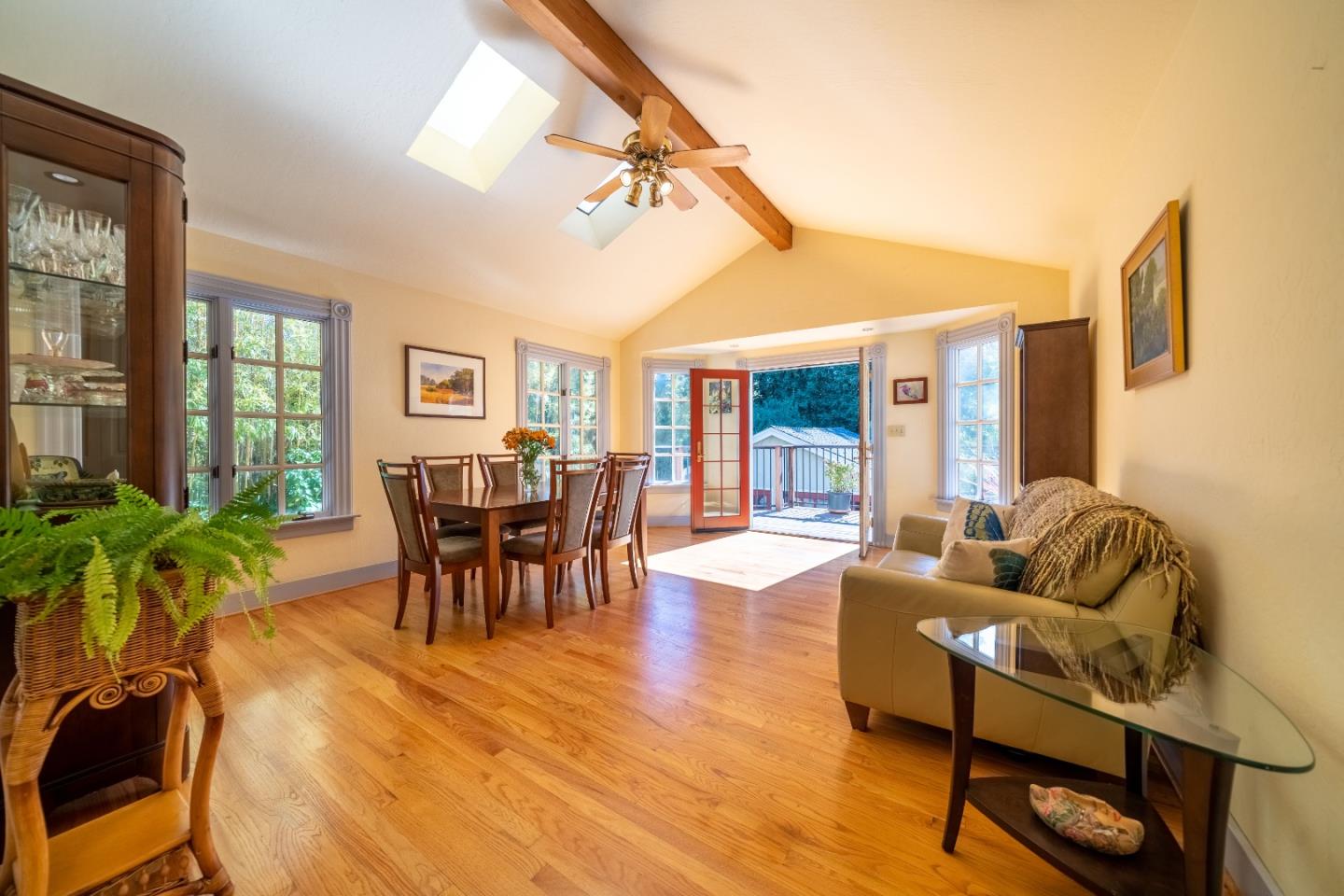 141 Reed Way Santa Cruz, CA 95060 - Photo 10 of 44 Gallery Image 10