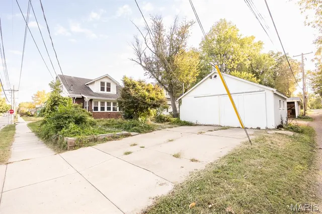 $170,000 | 301 South 15th Street, Belleville, IL 62220