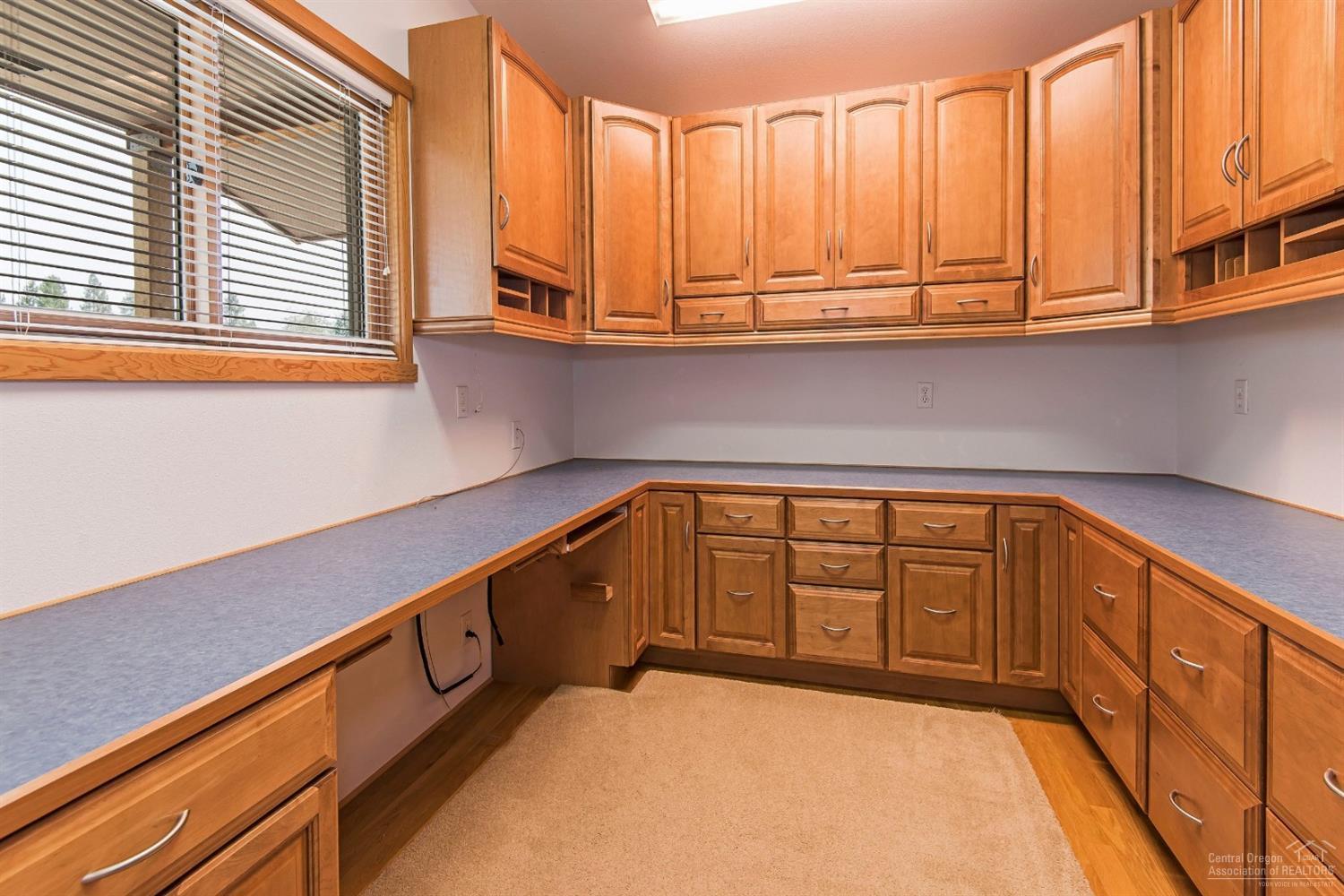 69760 Old Wagon Road Sisters, OR 97759 - Photo 9 of 24 Additional Photo