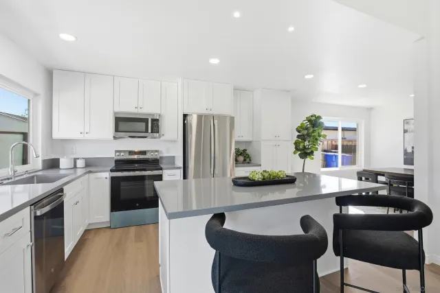 $1,475,000 | 4224 Governor Drive, San Diego, CA 92122